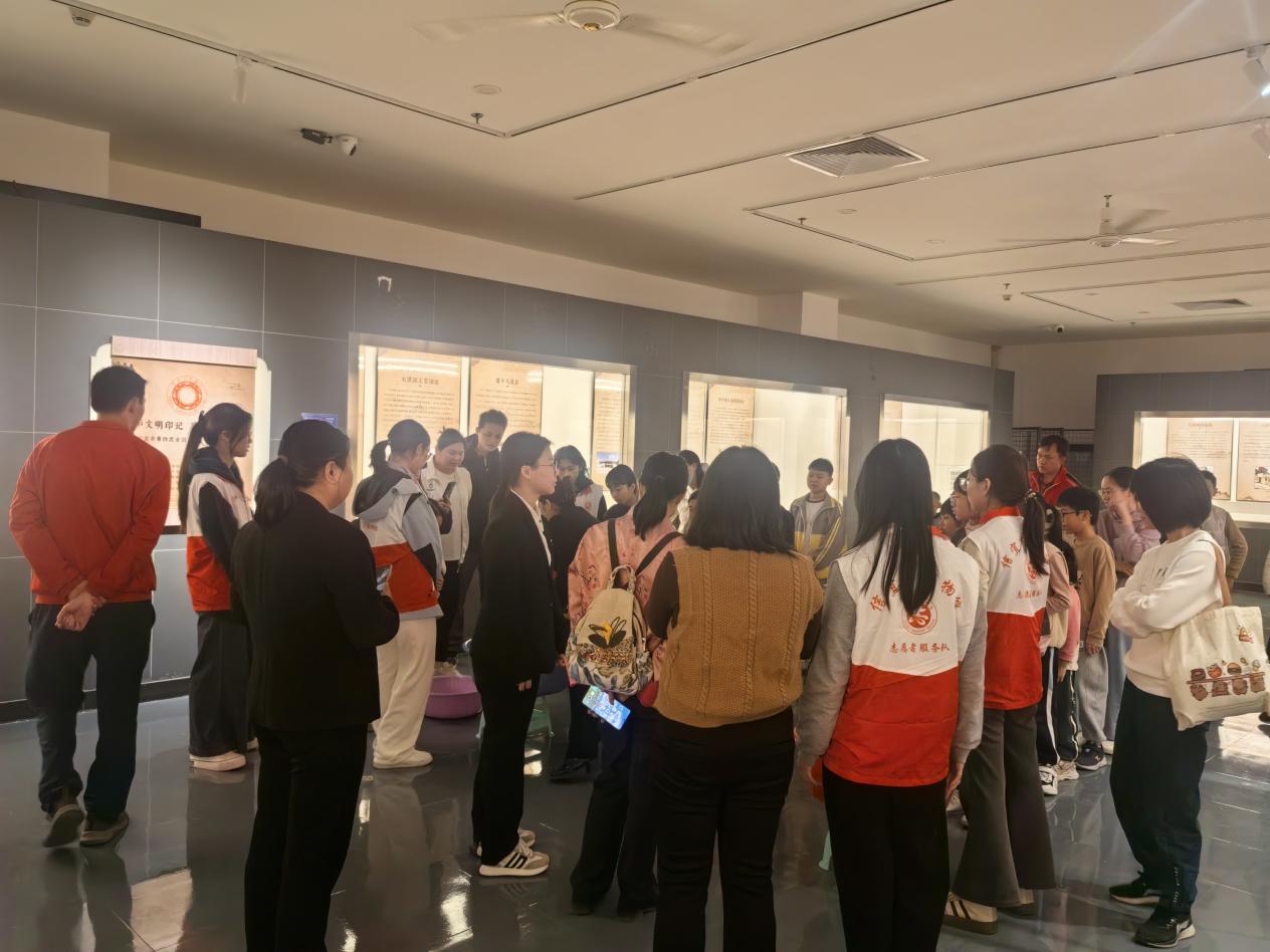 信宜市第四次全国文物普查成果展览正在展出(2).docx_6