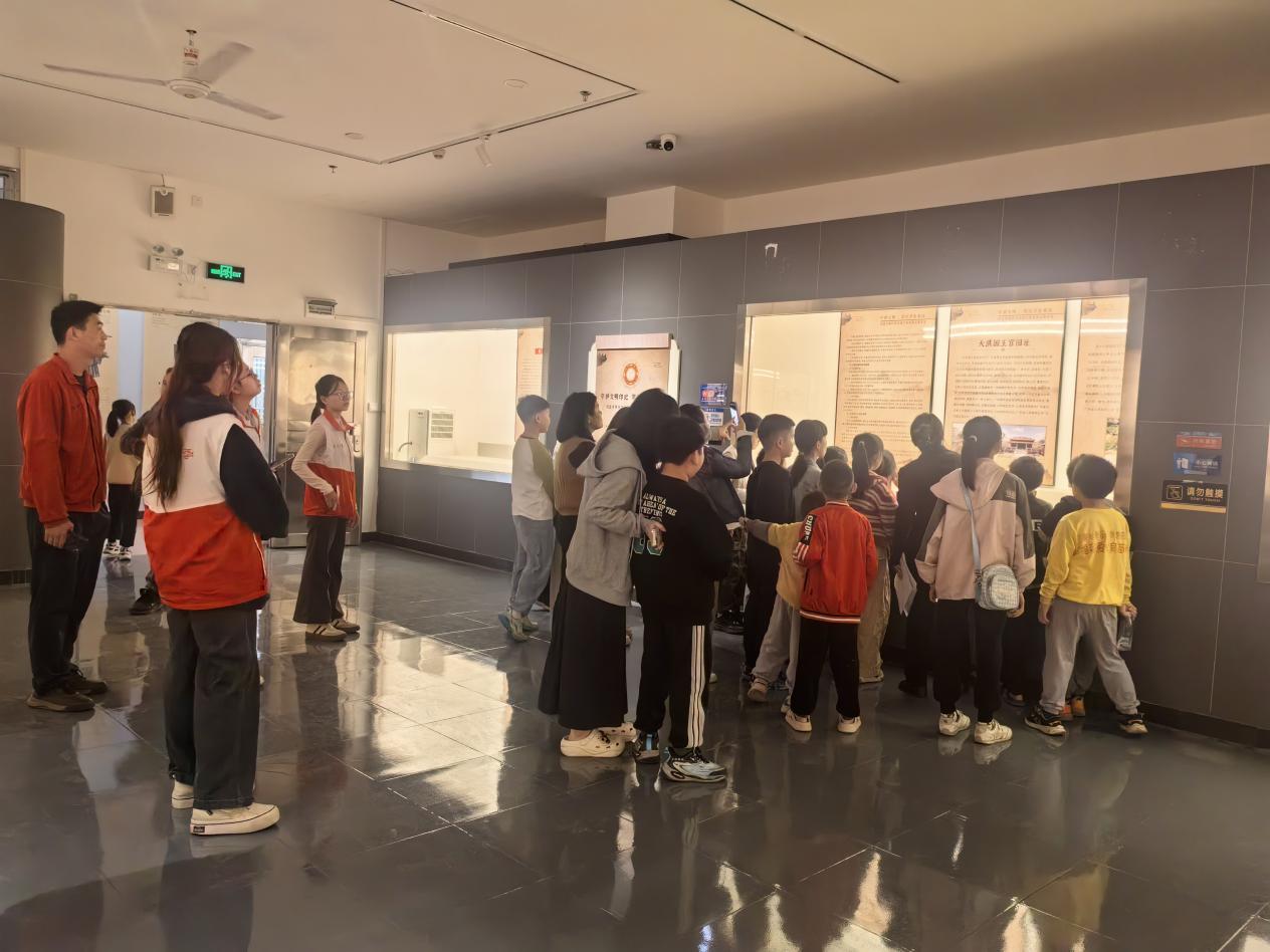 信宜市第四次全国文物普查成果展览正在展出(2).docx_8